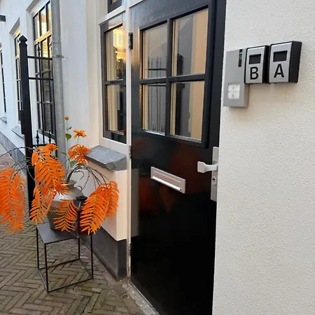 Tante Bed 44a * Voorschoten