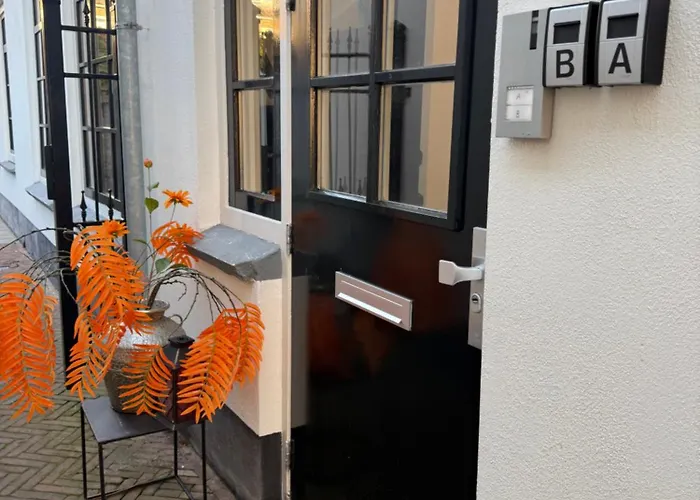 Tante Bed 44a * Voorschoten